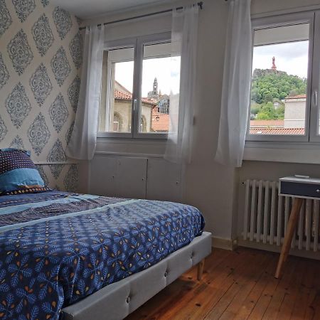 Chambre Privee Dans Appart Partage, Centre Ville, Avec Vue Sur Les Monuments Le Puy-en-Velay Экстерьер фото