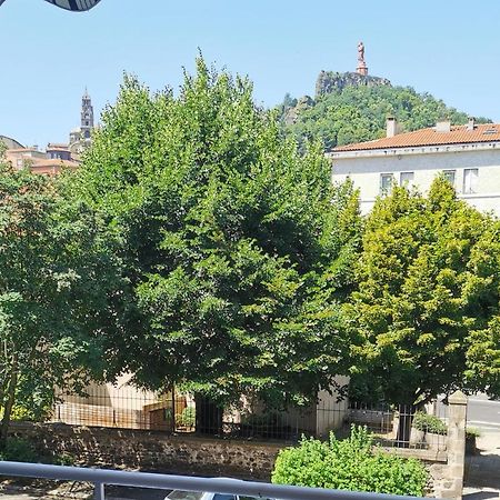 Chambre Privee Dans Appart Partage, Centre Ville, Avec Vue Sur Les Monuments Le Puy-en-Velay Экстерьер фото