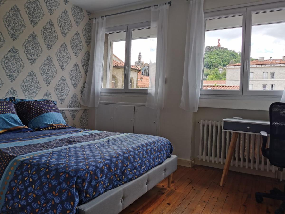 Chambre Privee Dans Appart Partage, Centre Ville, Avec Vue Sur Les Monuments Le Puy-en-Velay Экстерьер фото