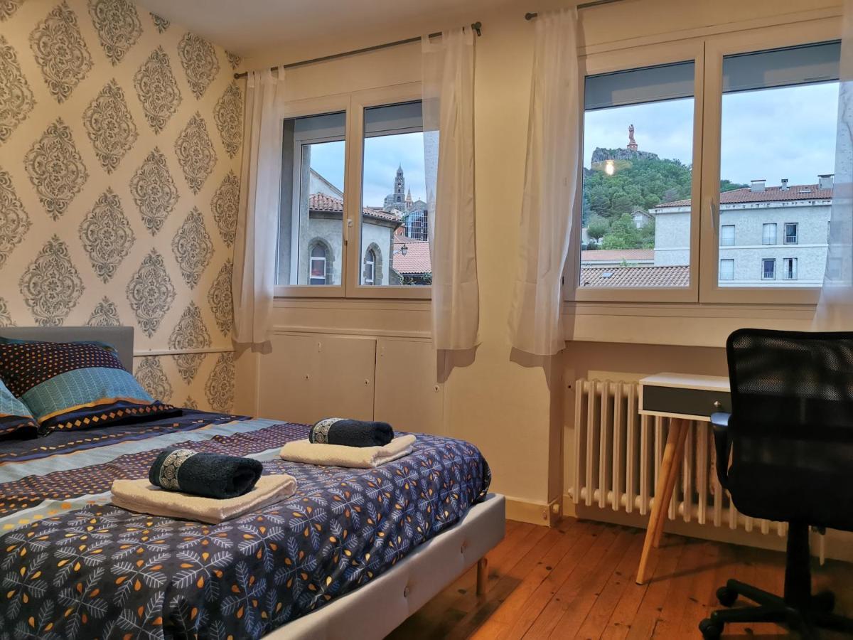 Chambre Privee Dans Appart Partage, Centre Ville, Avec Vue Sur Les Monuments Le Puy-en-Velay Экстерьер фото